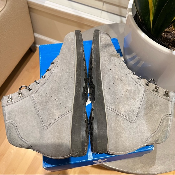 Adidas suede boots Men US 13 - Picture 13 of 15